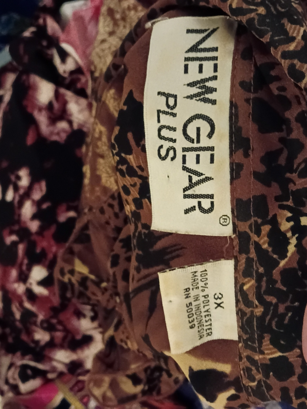 Brown Printed Ruffle-Front Button Down Blouse - Picture 7 of 7
